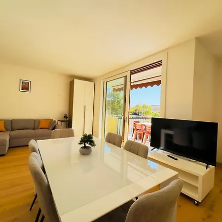 Apartmán Attico Con Terrazza E 2 Posti Auto -